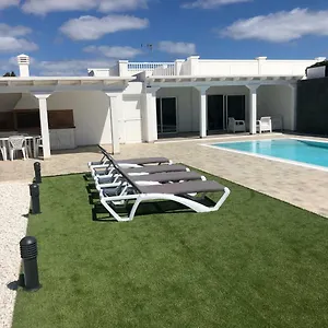 Casa Mercedes Villa
